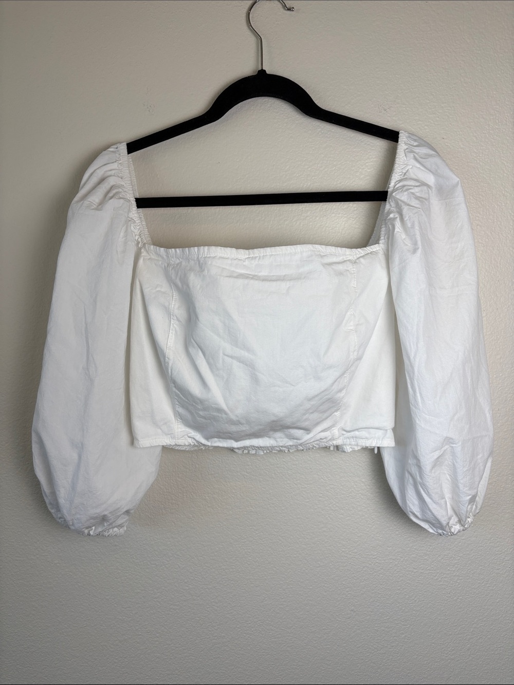 ALOHAS Eos White Smocked Puff Sleeve Crop Blouse Size L
